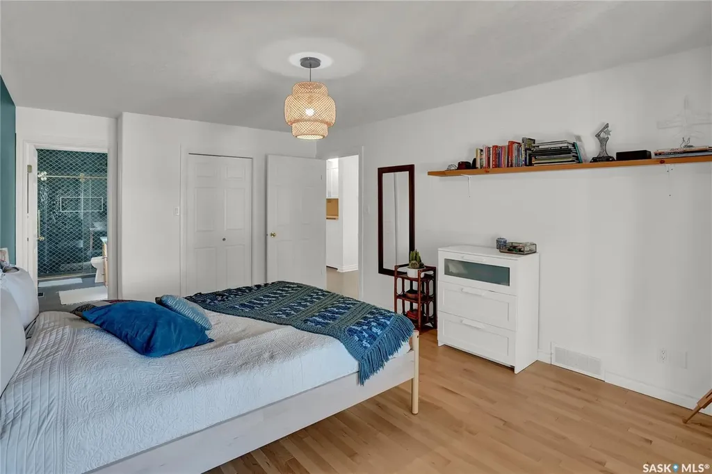 35 Marigold Crescent Moose Jaw SK S6J 1L2