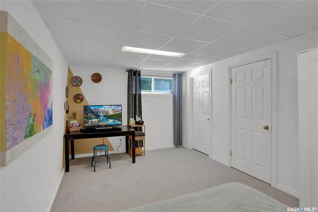 35 Marigold Crescent Moose Jaw SK S6J 1L2