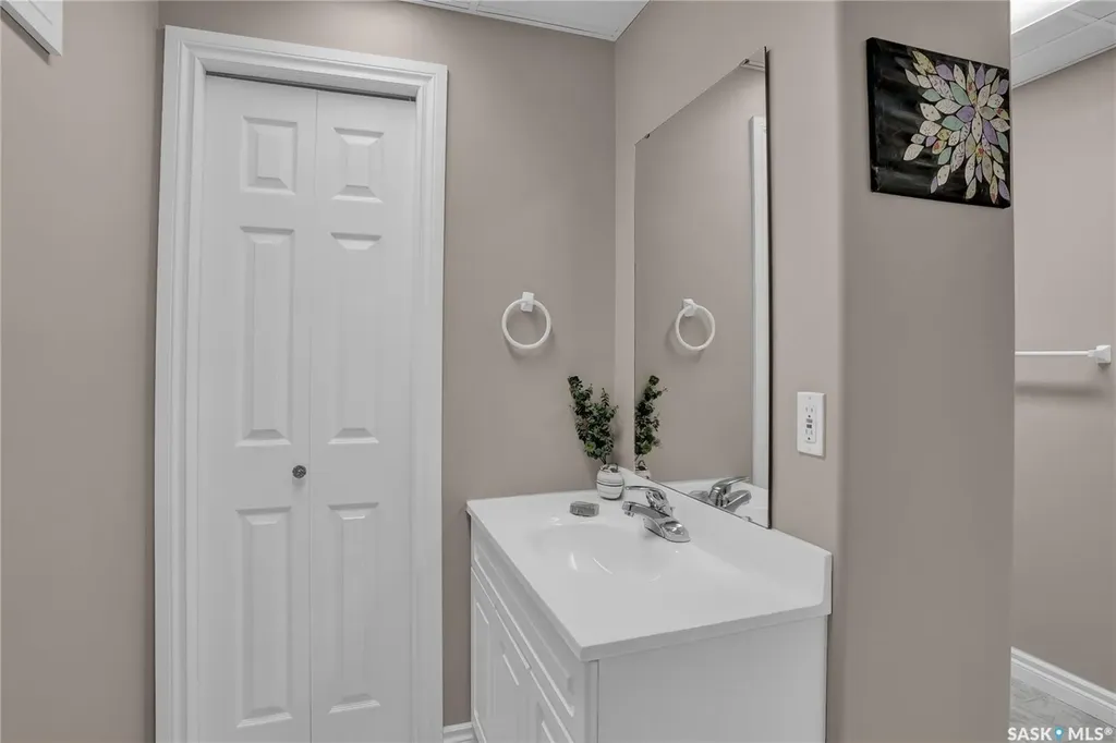 35 Marigold Crescent Moose Jaw SK S6J 1L2