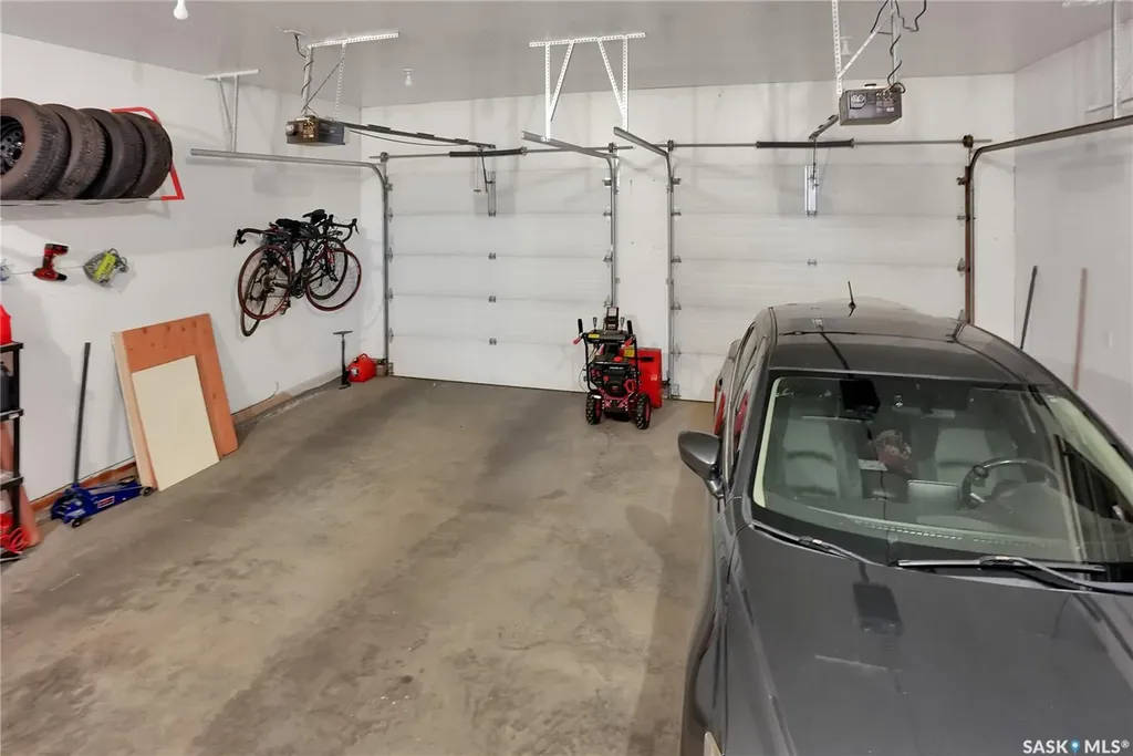 35 Marigold Crescent Moose Jaw SK S6J 1L2