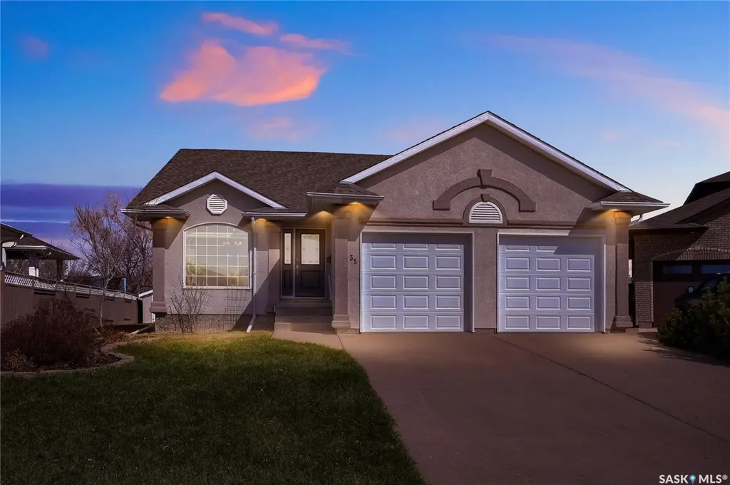 35 Marigold Crescent Moose Jaw SK S6J 1L2