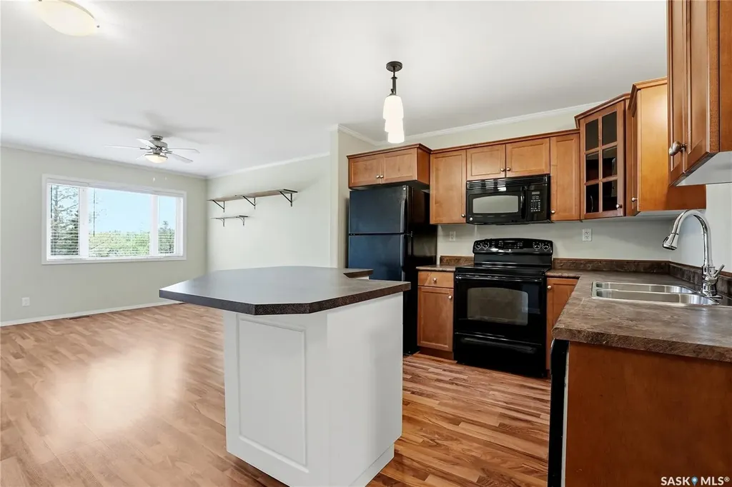 1022 Hampton Circle Saskatoon SK S7R 0K4