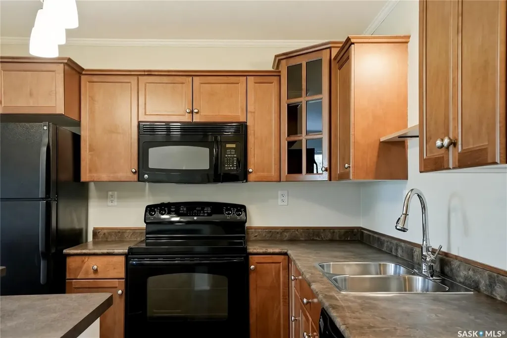 1022 Hampton Circle Saskatoon SK S7R 0K4