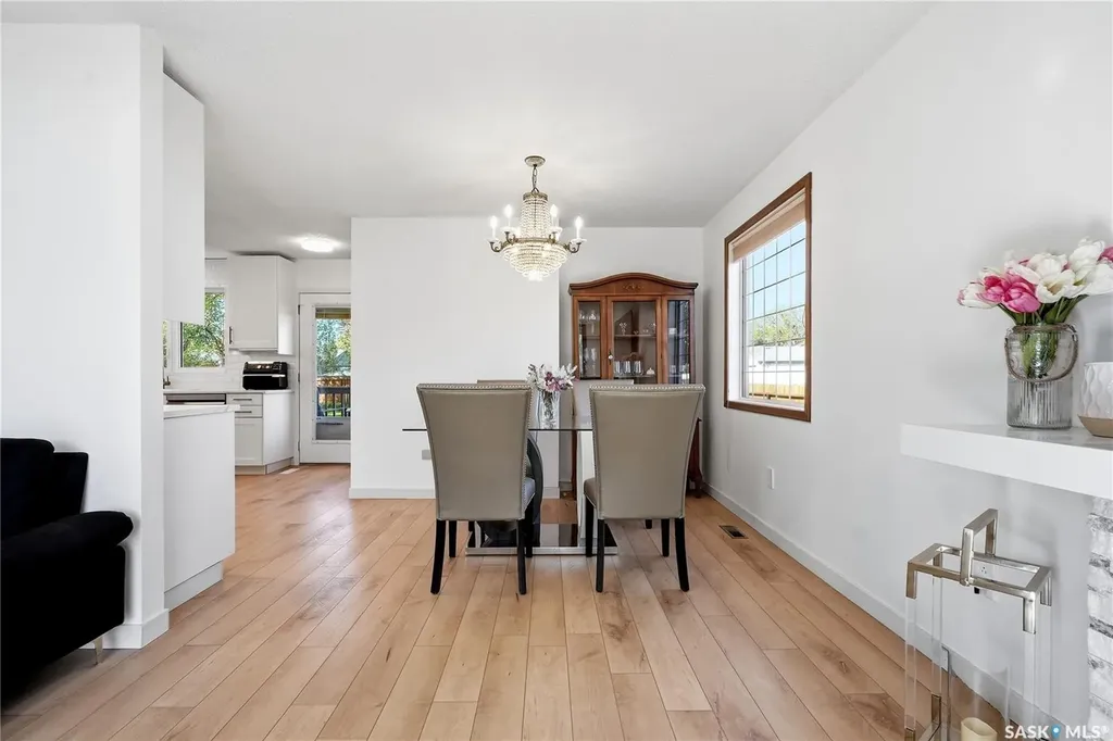28 Malta Crescent Saskatoon SK S7L 3W1