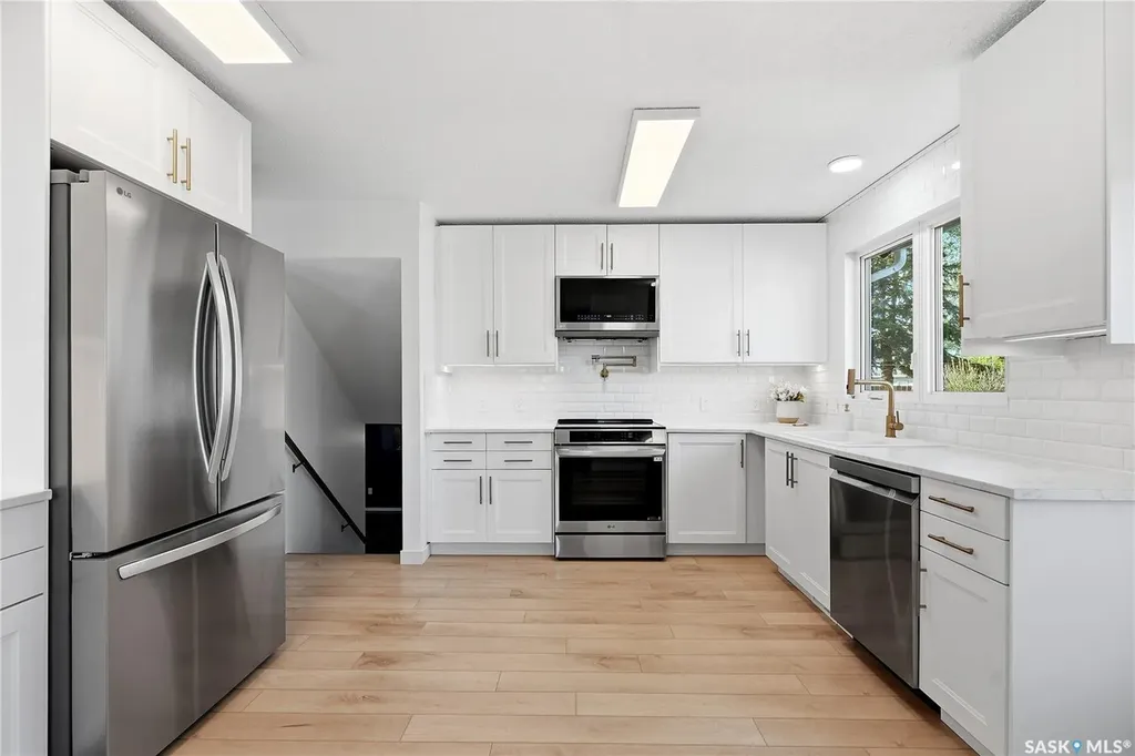 28 Malta Crescent Saskatoon SK S7L 3W1
