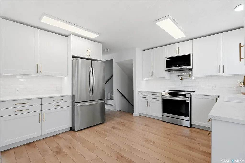 28 Malta Crescent Saskatoon SK S7L 3W1