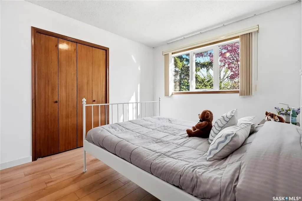 28 Malta Crescent Saskatoon SK S7L 3W1