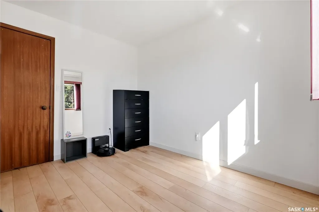 28 Malta Crescent Saskatoon SK S7L 3W1