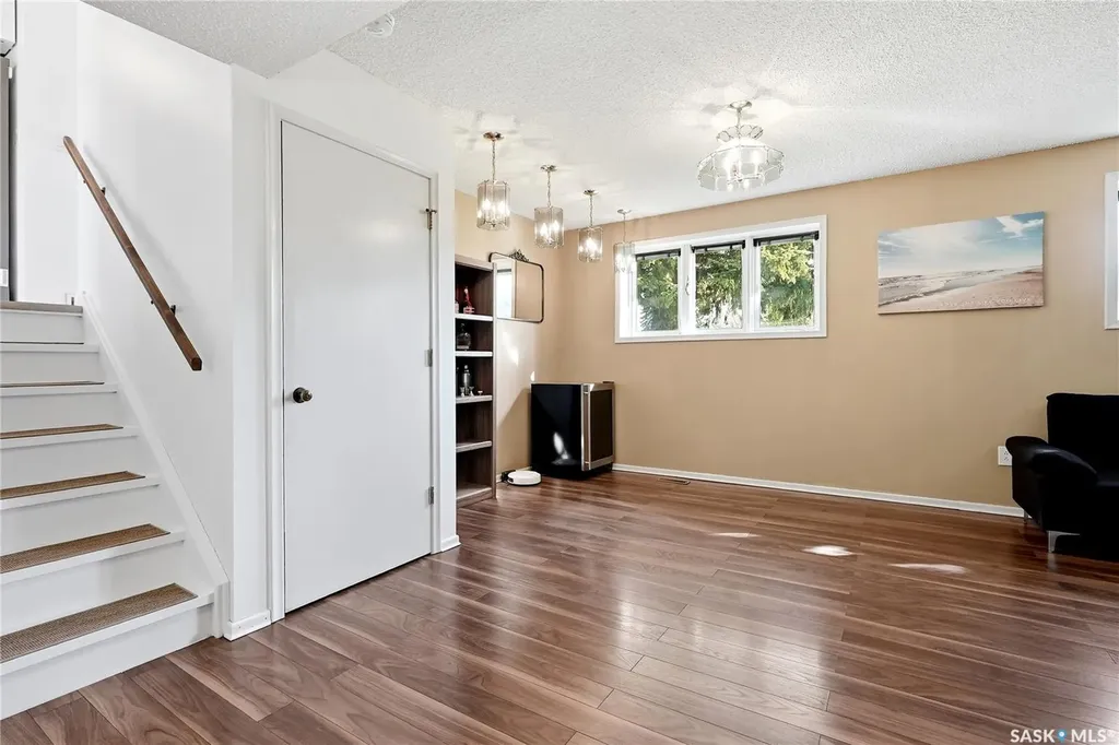 28 Malta Crescent Saskatoon SK S7L 3W1