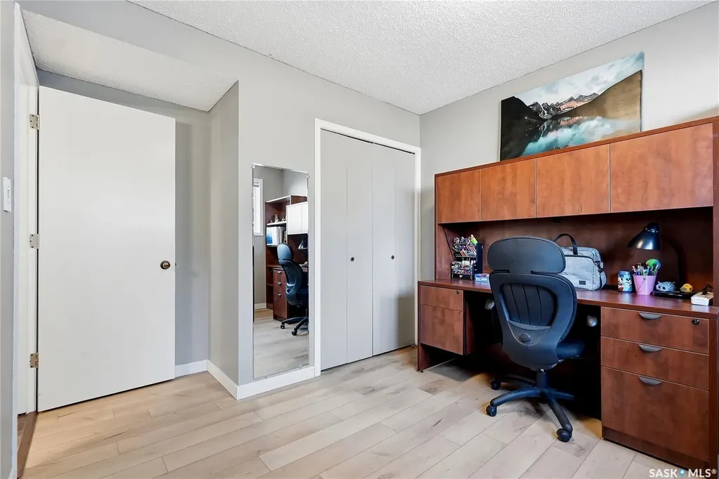 28 Malta Crescent Saskatoon SK S7L 3W1