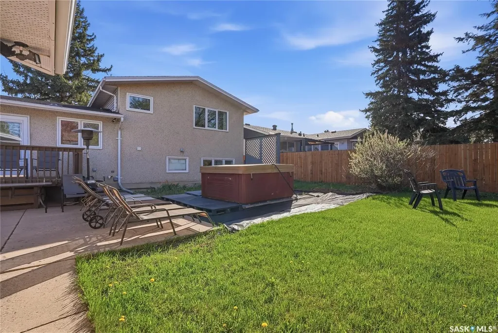 28 Malta Crescent Saskatoon SK S7L 3W1