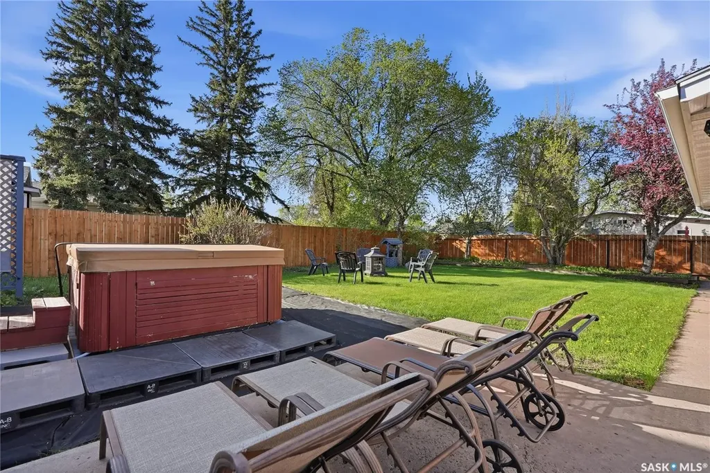 28 Malta Crescent Saskatoon SK S7L 3W1