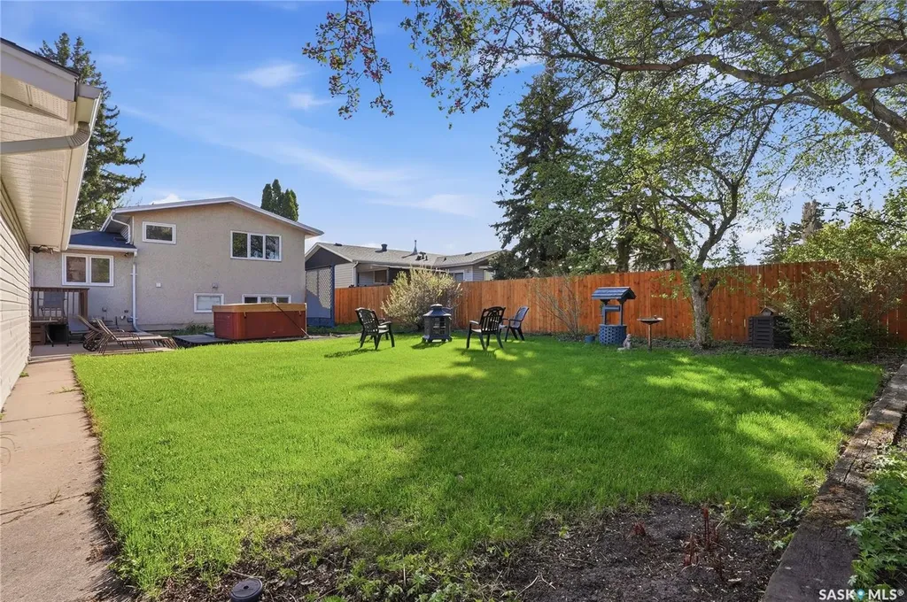 28 Malta Crescent Saskatoon SK S7L 3W1