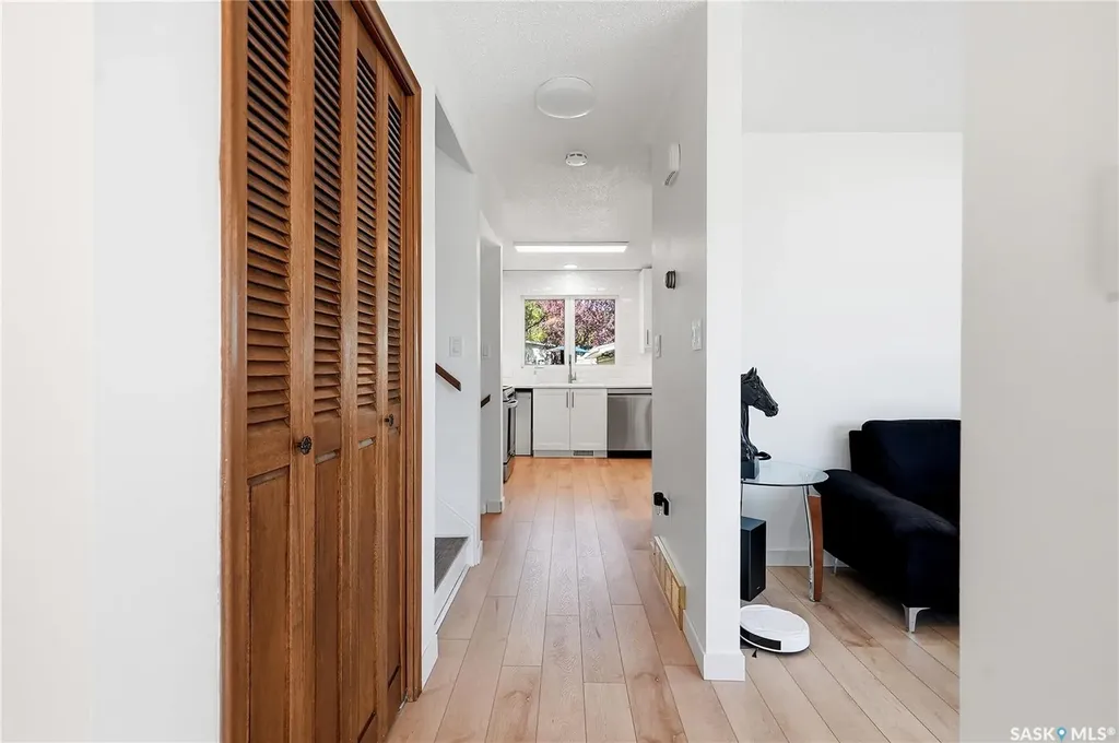 28 Malta Crescent Saskatoon SK S7L 3W1