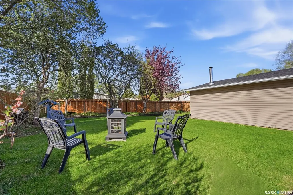28 Malta Crescent Saskatoon SK S7L 3W1