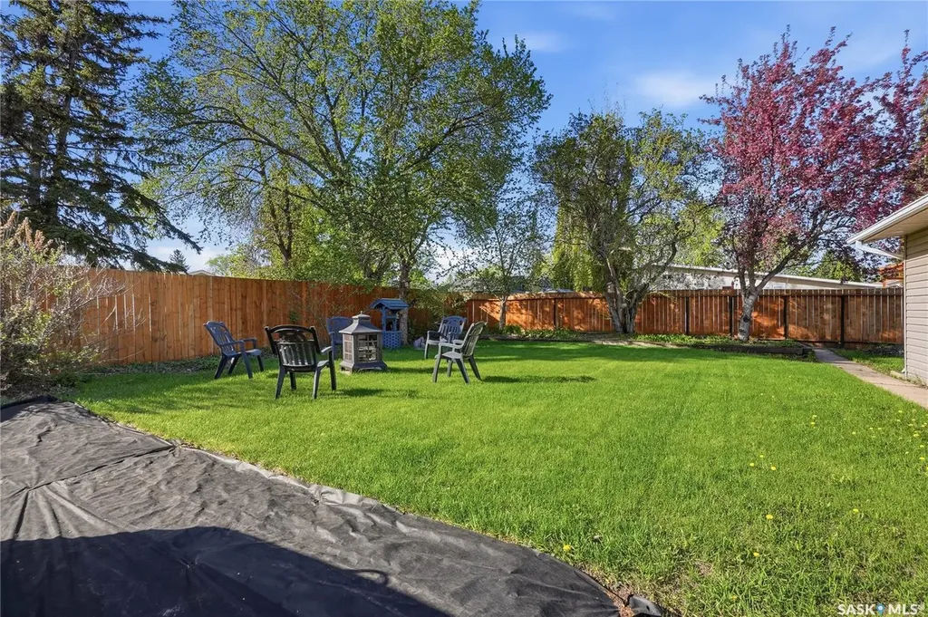 28 Malta Crescent Saskatoon SK S7L 3W1