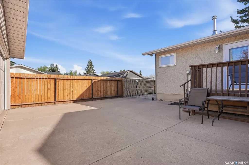 28 Malta Crescent Saskatoon SK S7L 3W1