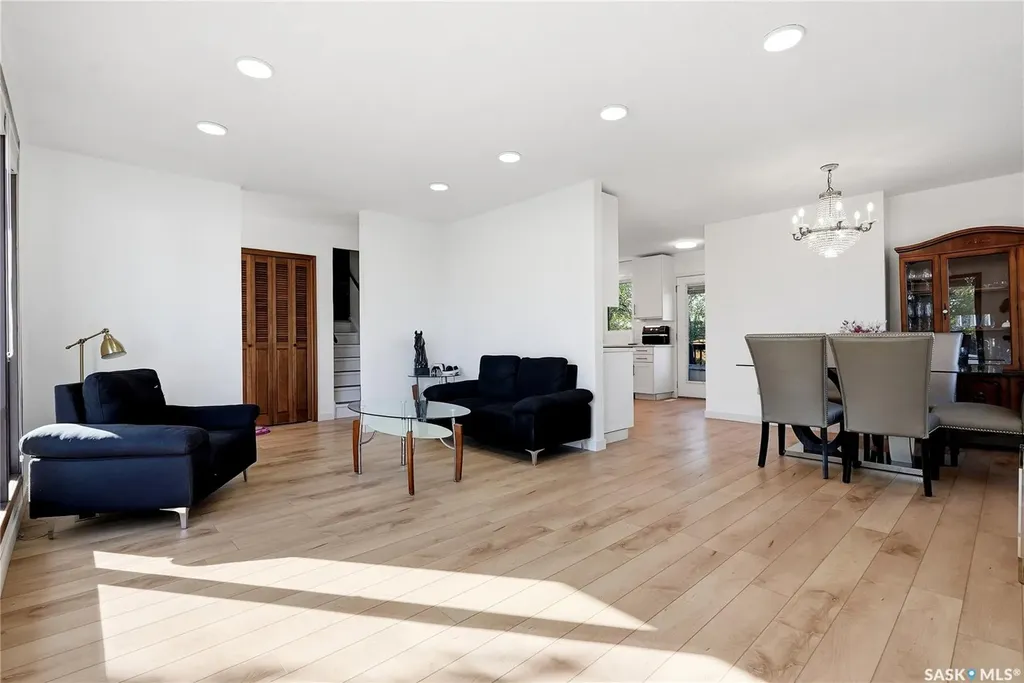 28 Malta Crescent Saskatoon SK S7L 3W1