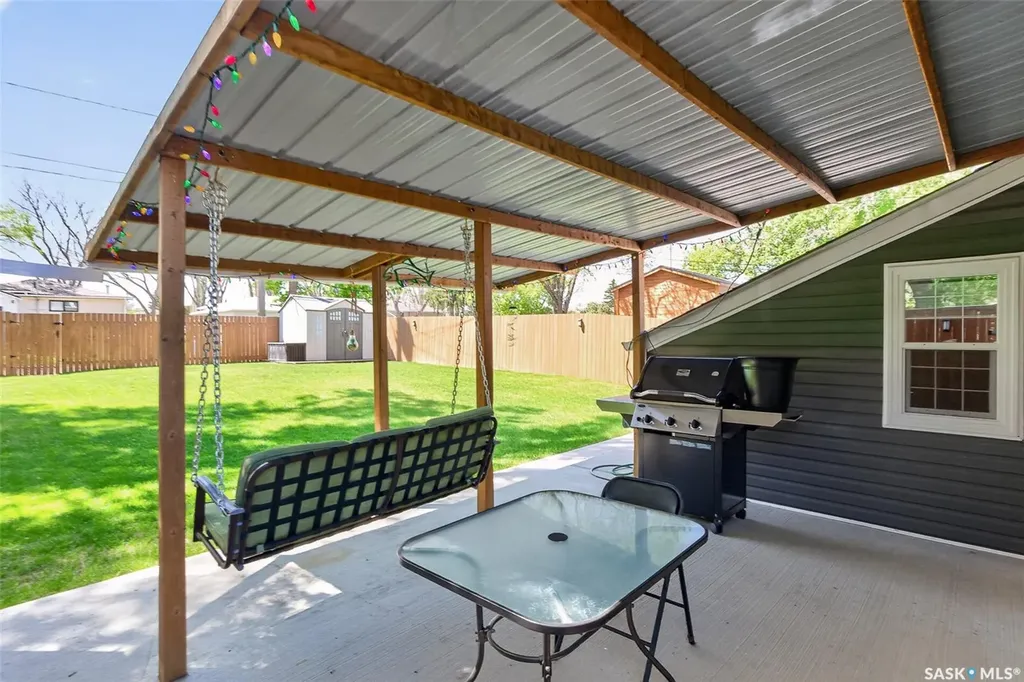 545 Coteau Street W Moose Jaw SK S6H 5E3