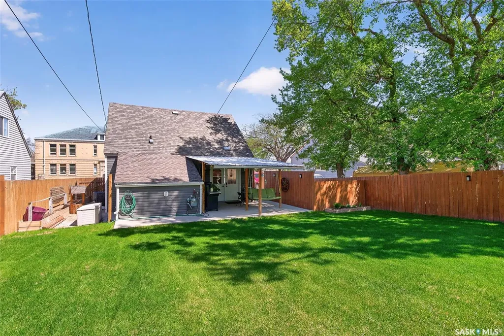 545 Coteau Street W Moose Jaw SK S6H 5E3