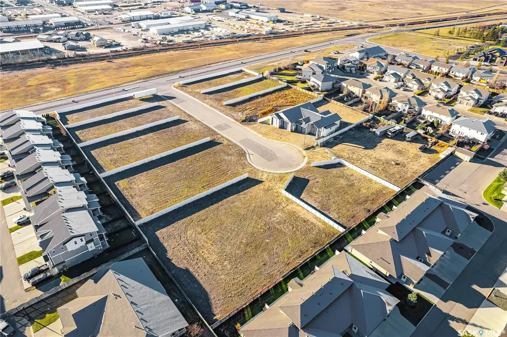 8 Loewen Court Warman SK S0K 1A0