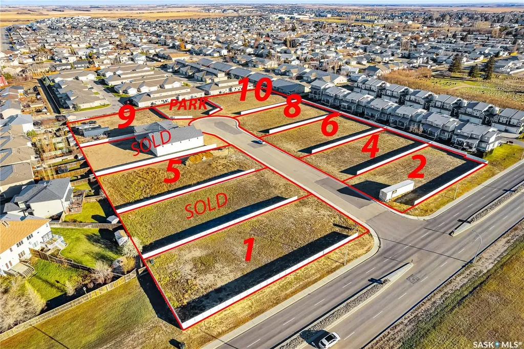 8 Loewen Court Warman SK S0K 1A0