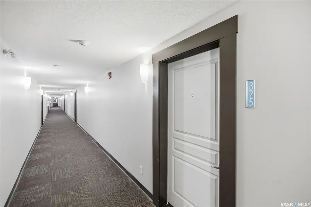 5303 Universal Crescent Regina SK S4W 0L1