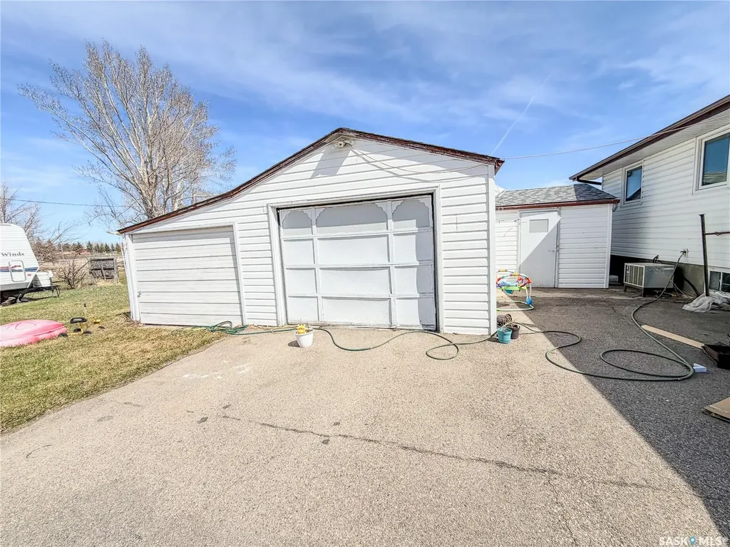 128 9th Street E Melville SK S0A 2P0