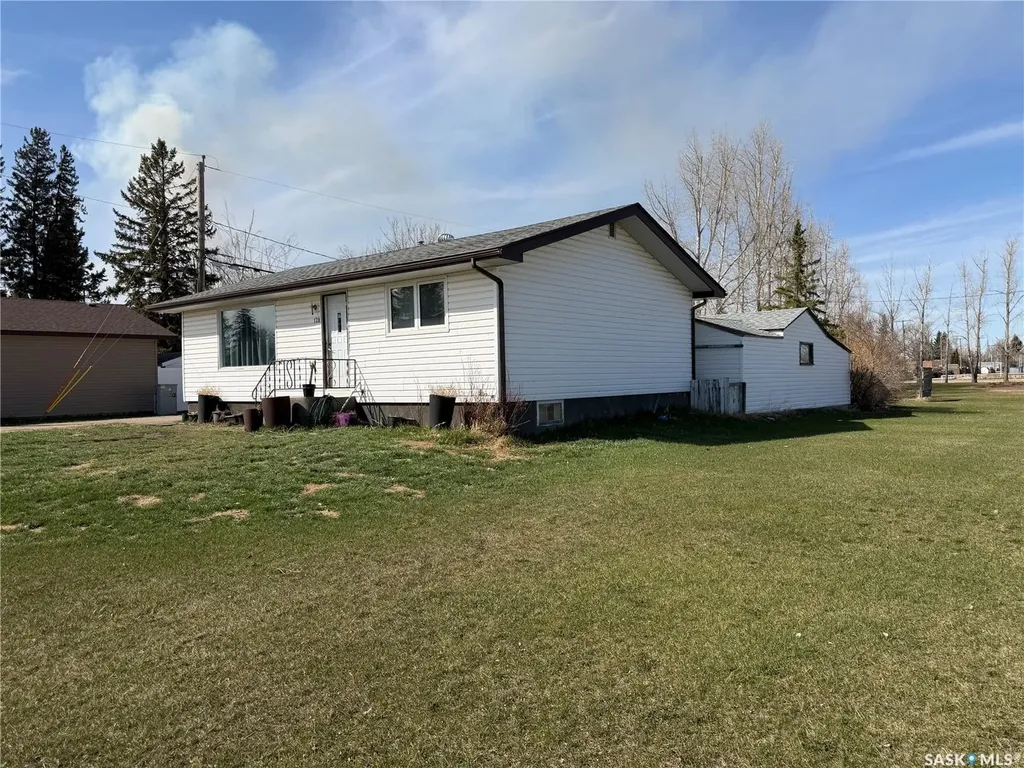 128 9th Street E Melville SK S0A 2P0
