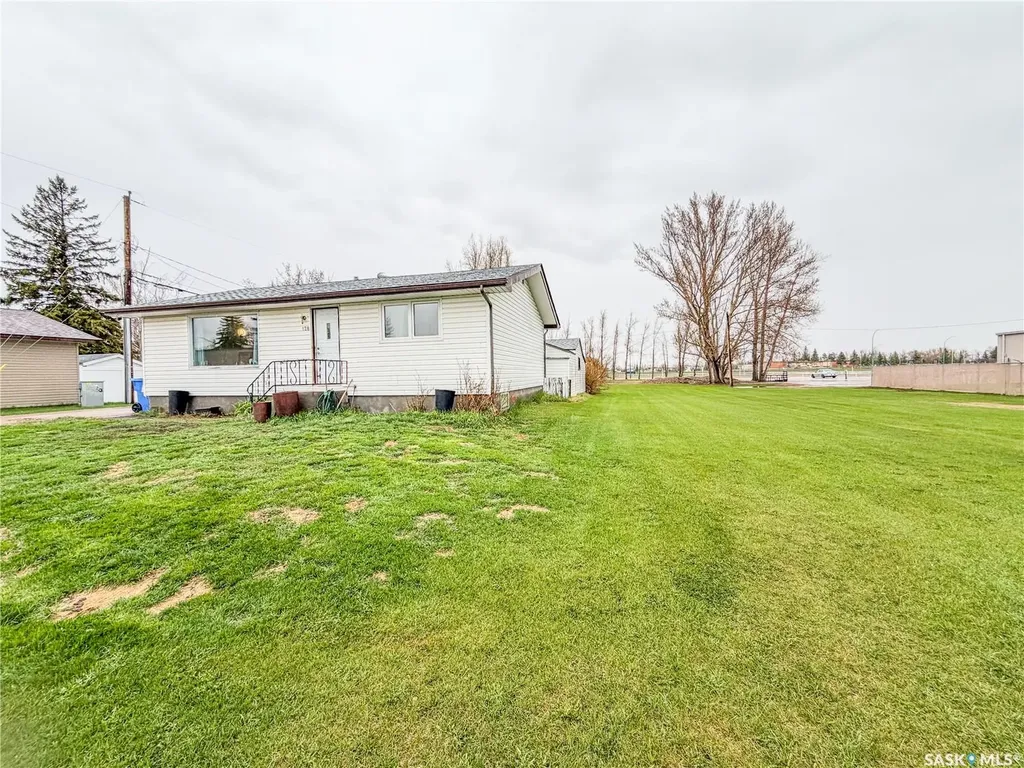 128 9th Street E Melville SK S0A 2P0