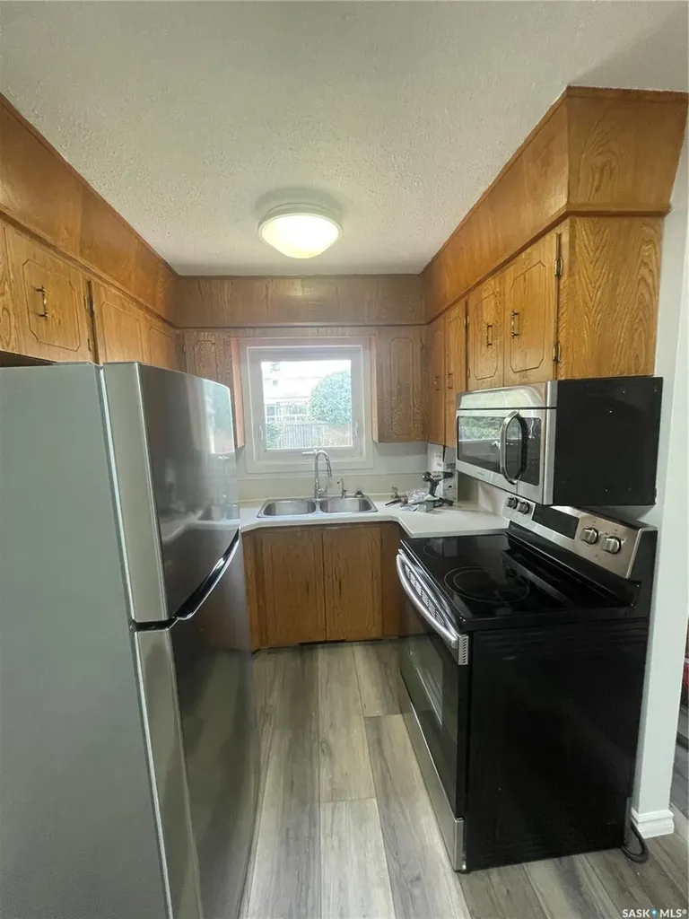 1510 Mckercher Drive Saskatoon SK S7H 5J9