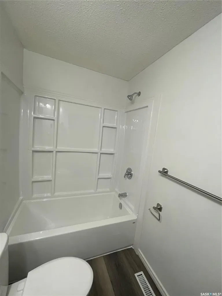 1510 Mckercher Drive Saskatoon SK S7H 5J9