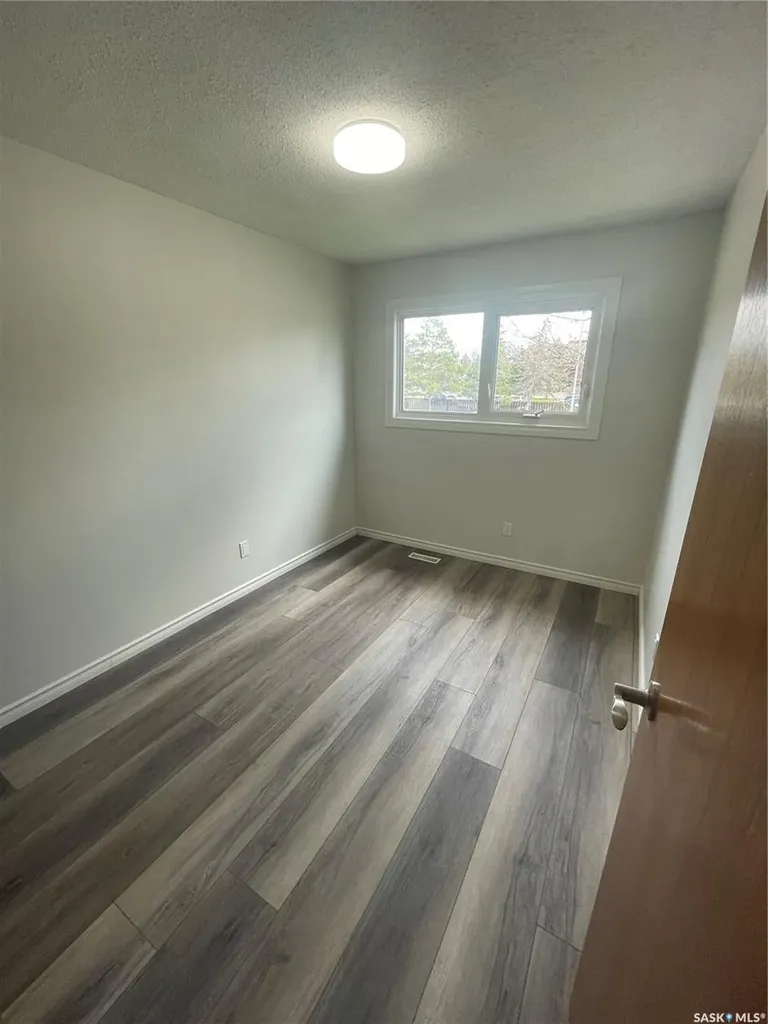 1510 Mckercher Drive Saskatoon SK S7H 5J9
