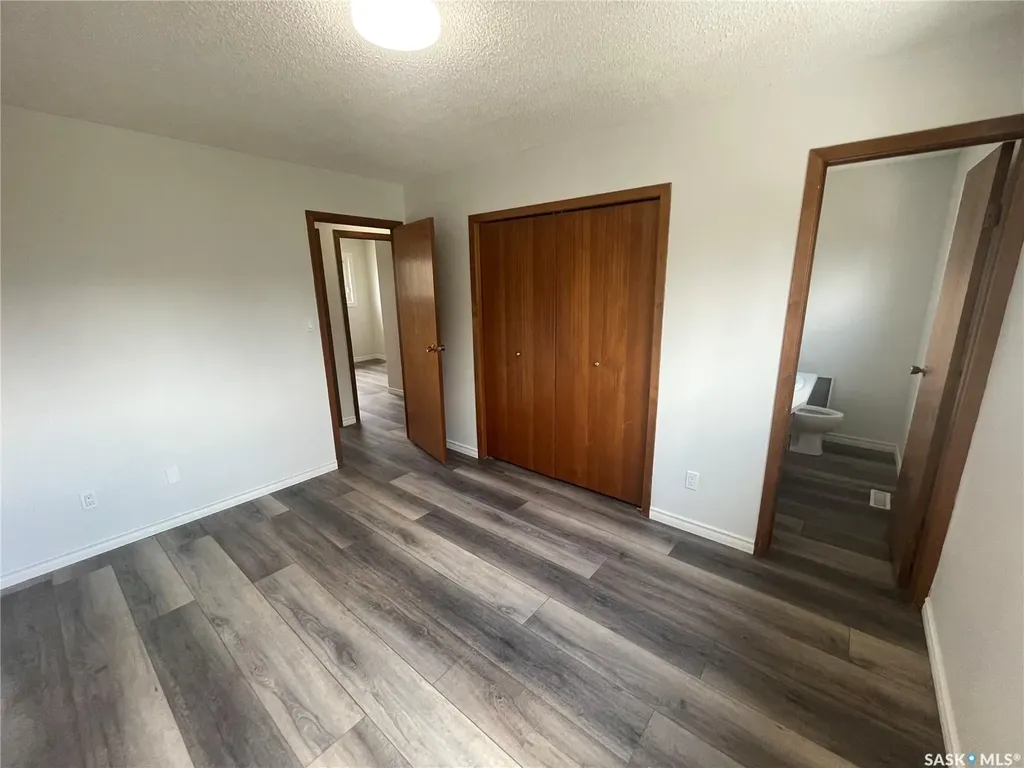 1510 Mckercher Drive Saskatoon SK S7H 5J9