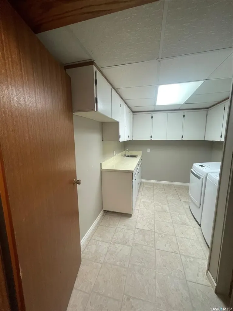 1510 Mckercher Drive Saskatoon SK S7H 5J9