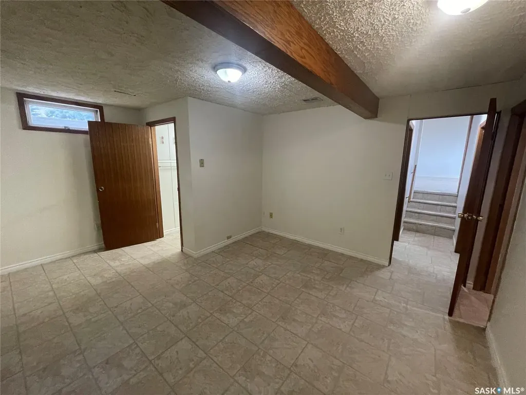 1510 Mckercher Drive Saskatoon SK S7H 5J9