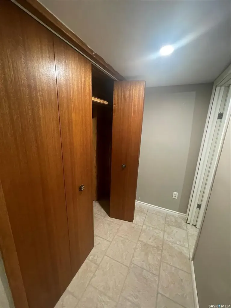 1510 Mckercher Drive Saskatoon SK S7H 5J9