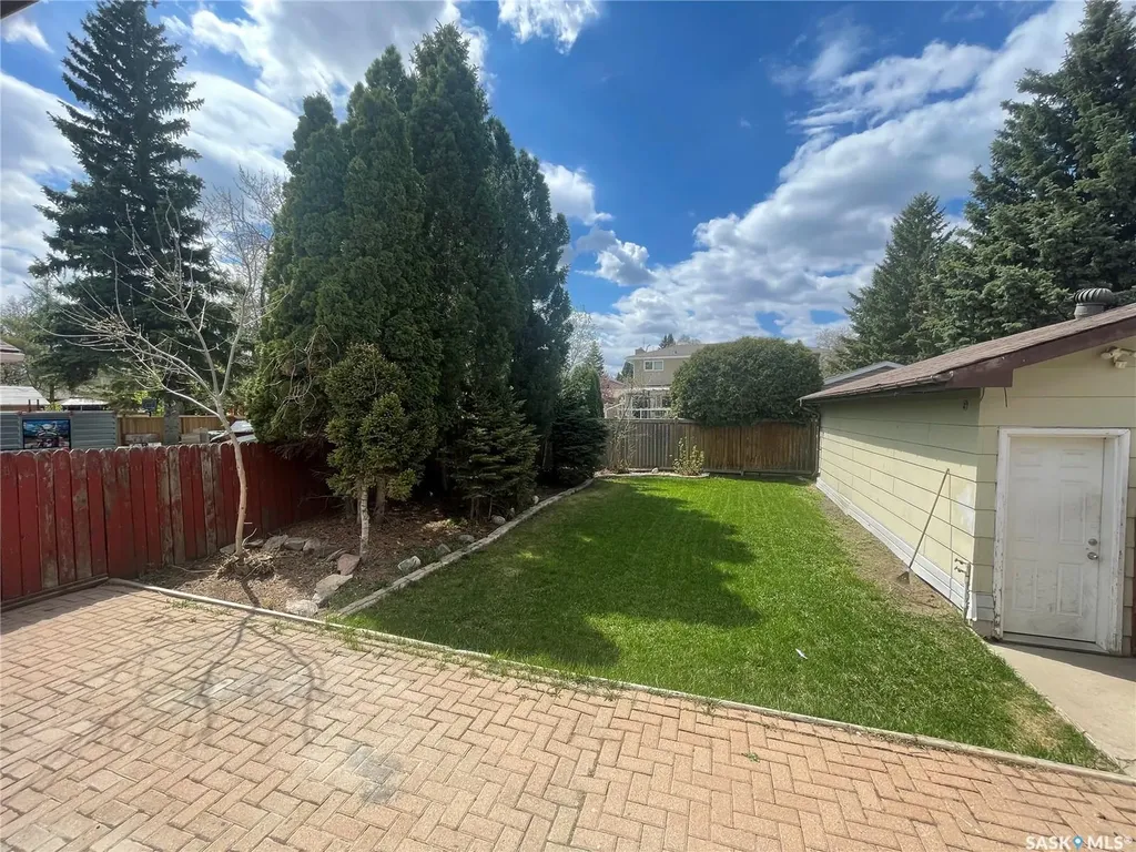 1510 Mckercher Drive Saskatoon SK S7H 5J9