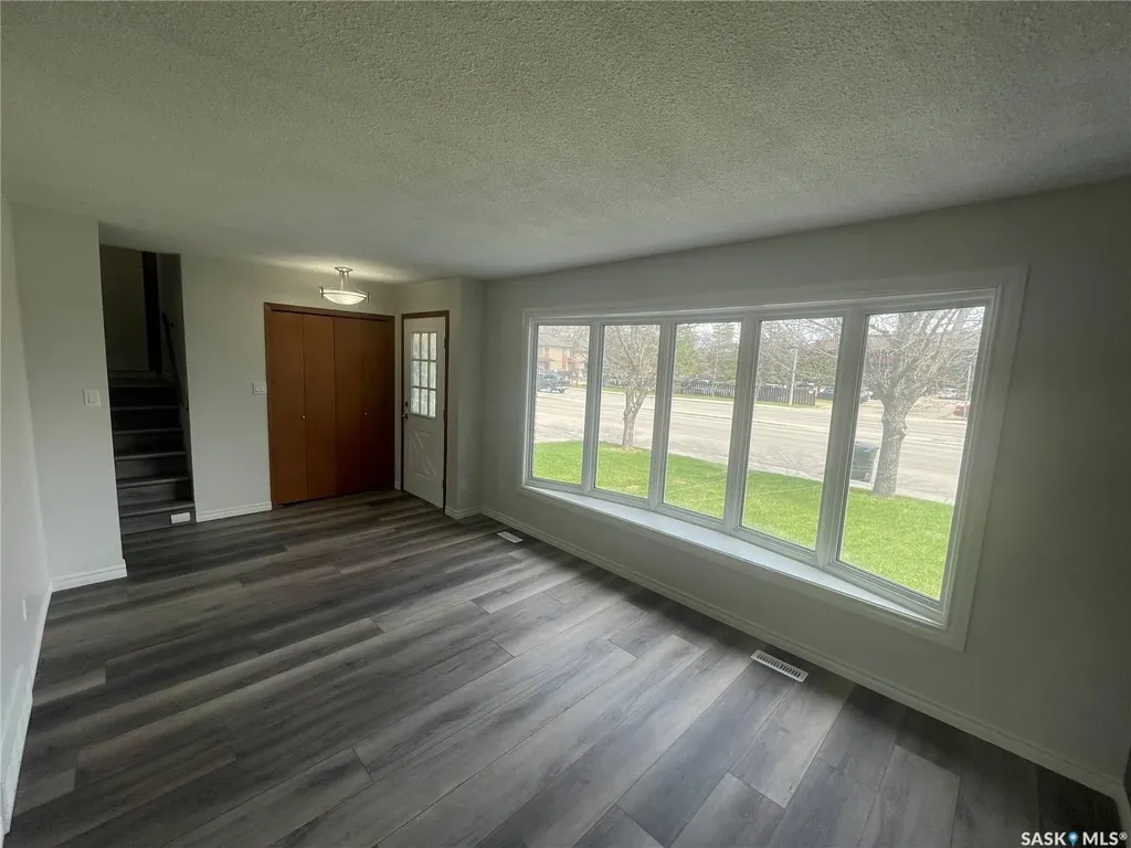 1510 Mckercher Drive Saskatoon SK S7H 5J9
