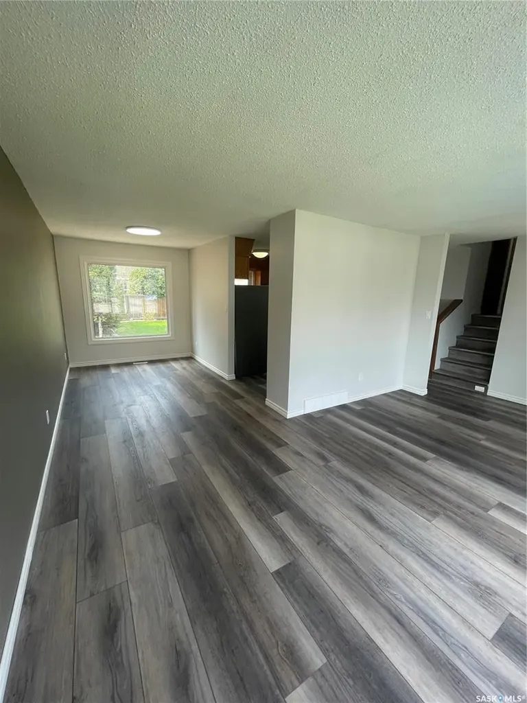 1510 Mckercher Drive Saskatoon SK S7H 5J9