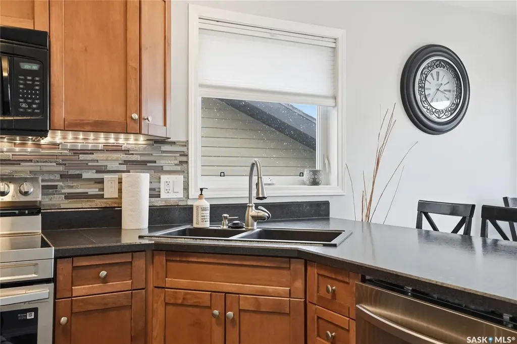 232 Enns Crescent Martensville SK S0K 0A2