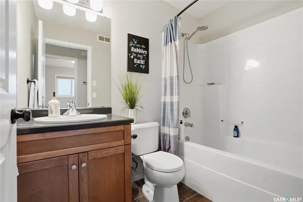 232 Enns Crescent Martensville SK S0K 0A2