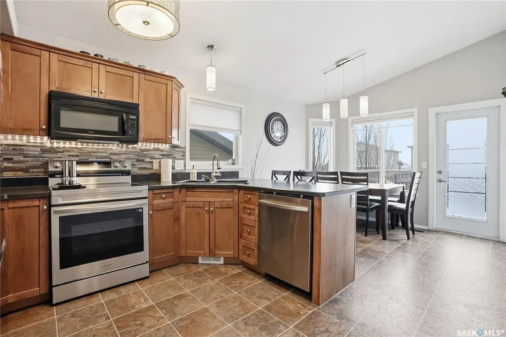 232 Enns Crescent Martensville SK S0K 0A2