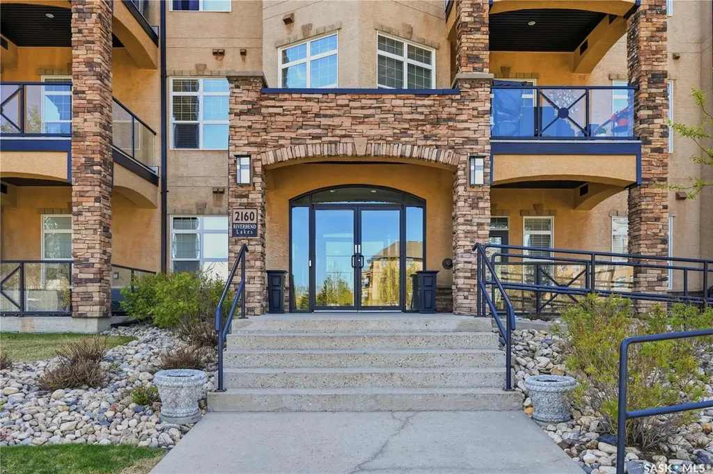 2160 Heseltine Road Regina SK S4V 1L2