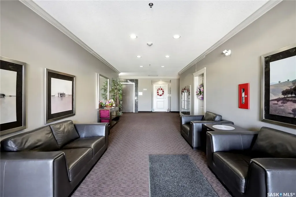 2160 Heseltine Road Regina SK S4V 1L2