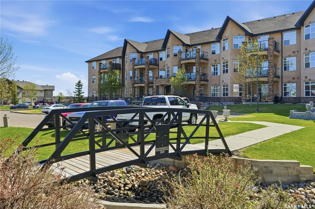 2160 Heseltine Road Regina SK S4V 1L2
