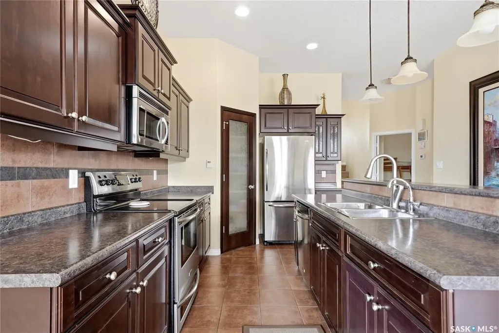 2534 Windsor Park Road Regina SK S4V 1K4