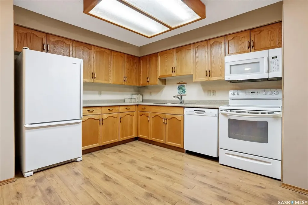 960 Assiniboine Avenue E Regina SK S4V 2P8