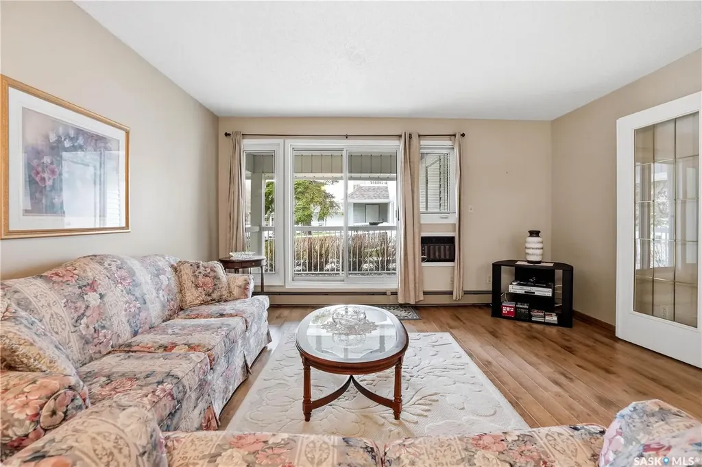 960 Assiniboine Avenue E Regina SK S4V 2P8