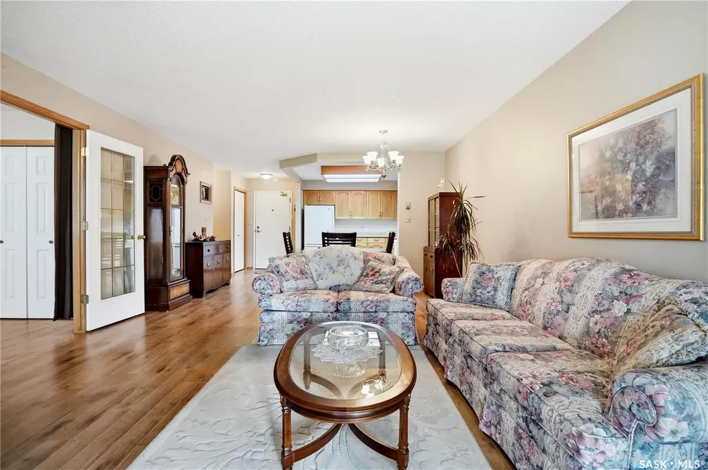 960 Assiniboine Avenue E Regina SK S4V 2P8